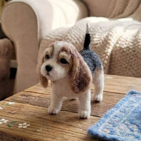 Handmade Wool Felt Beagle Puppy Figurine – Cute Dog Lovers Decor
