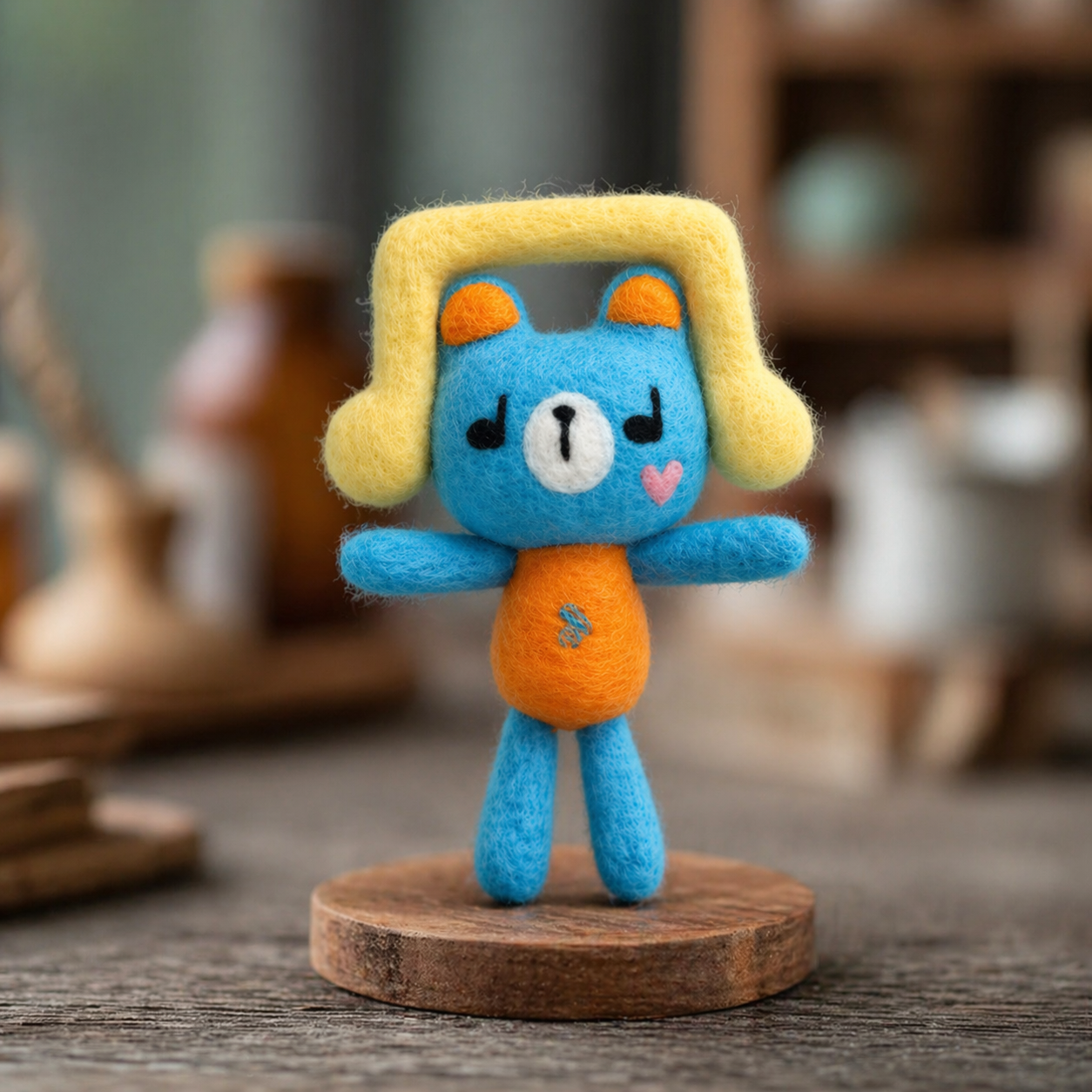 Handmade Wool Felt Perpmoon Duo Duo Figurine – Cute Blue Bear with Headphones Decor