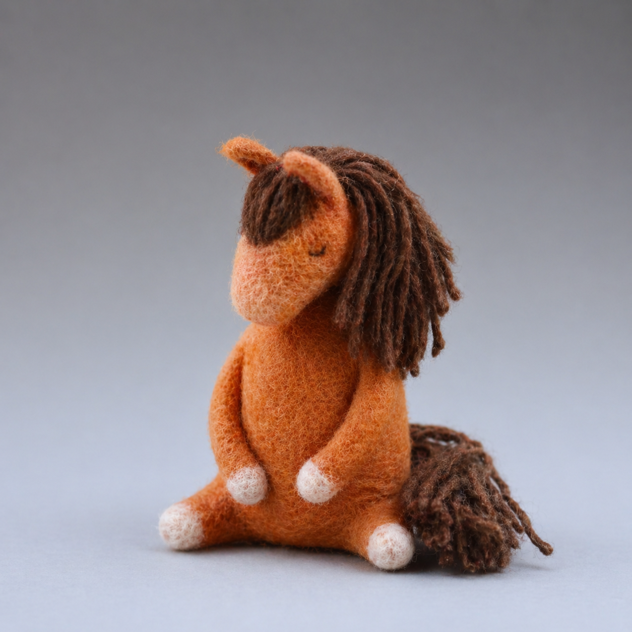 Handmade Wool Felt Orange Sitting Horse Figurine – Cute Farm Animal Decor