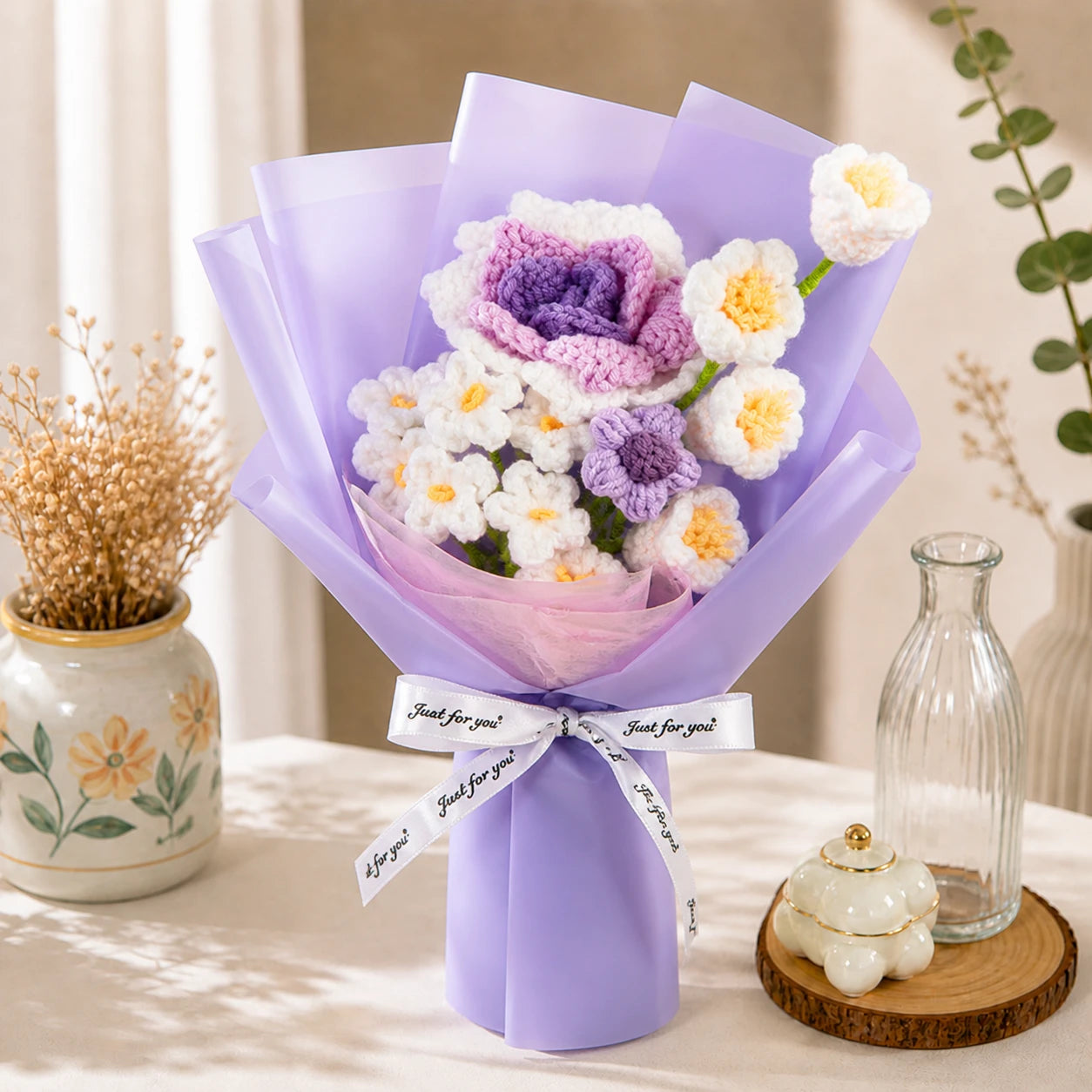 Handmade Crochet Purple Rose & Daisy Bouquet, Everlasting Knitted Flowers, Forever Floral Keepsake, No-Wilt Flower Gift for Mother’s Day, Birthday, Anniversary, Home Decoration