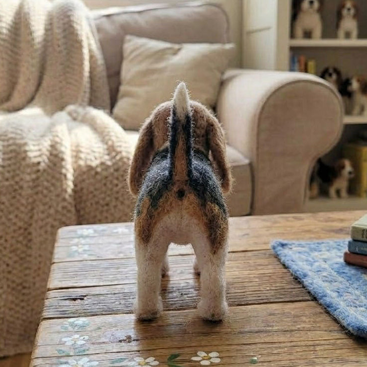Handmade Wool Felt Beagle Puppy Figurine – Cute Dog Lovers Decor