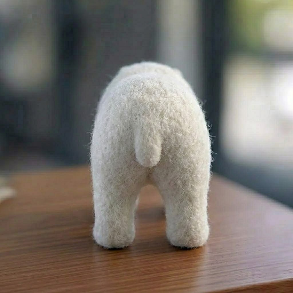 Handmade Wool Felt Polar Bear Figurine – Cute Arctic Wildlife Decor