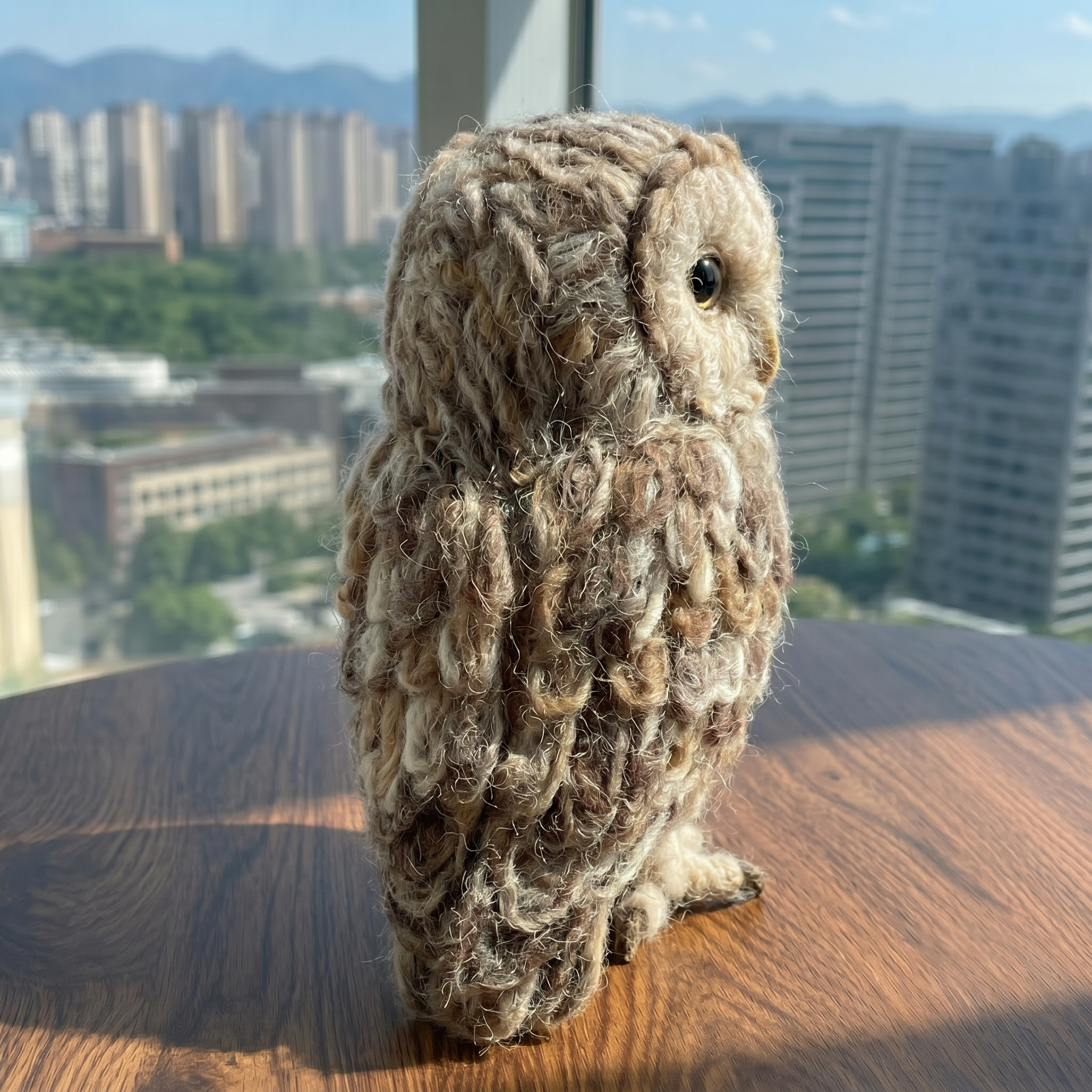 Handmade Wool Felt Realistic Barn Owl Figurine – Cute Nature & Wildlife Decor