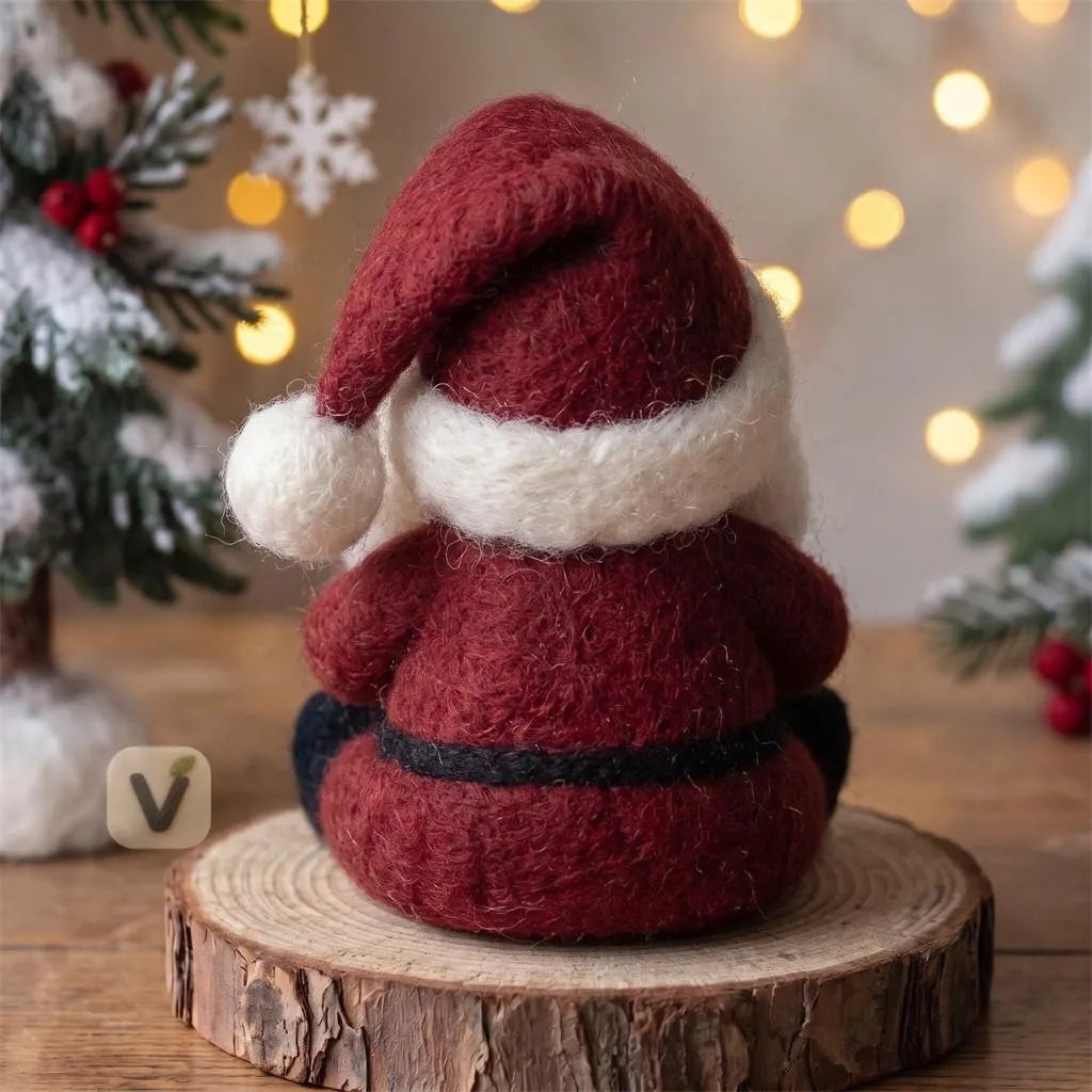 Santa Claus with Heart Mug Figurine